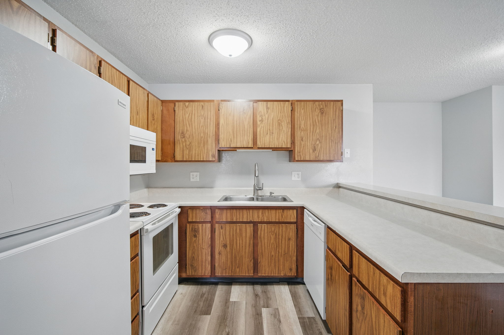 3005 Woodland Ave - 30